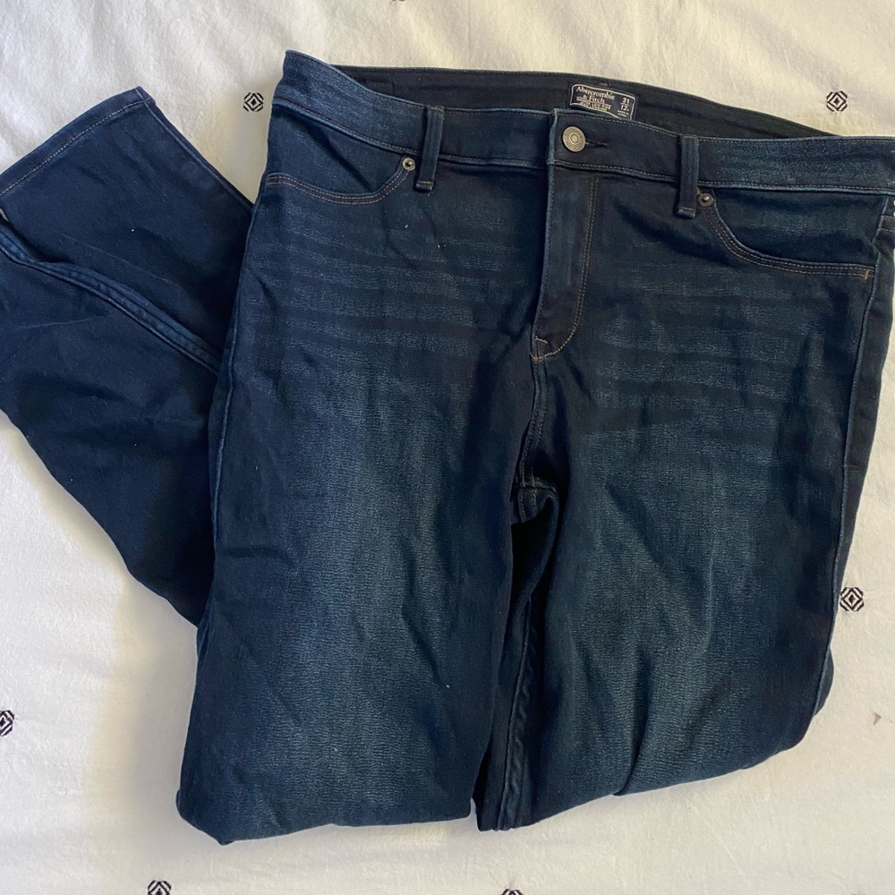 ABERCROMBIE dark blue skinny jeans